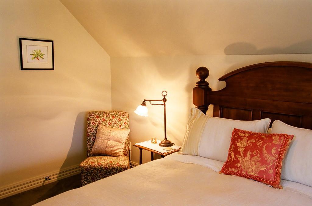 Anglesea House Inn Renwick Szoba fotó